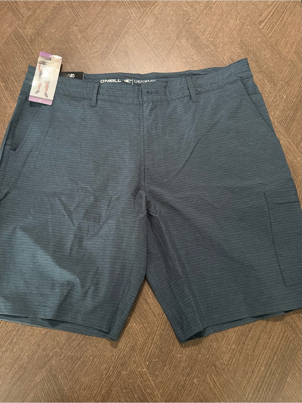 O'Neill Men's Slate Blue w/pin stripes Crossover Shorts- sz 40 NWT